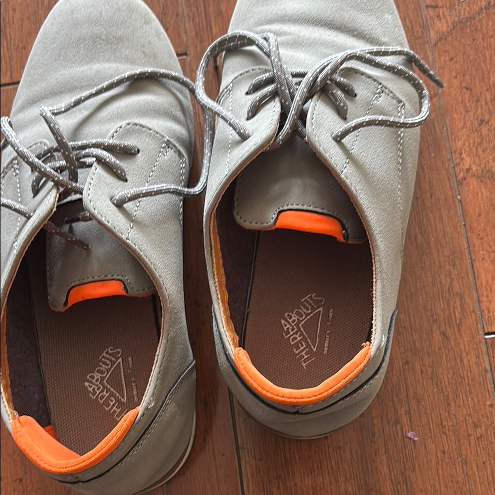 Men's Gray and Orange Shoes